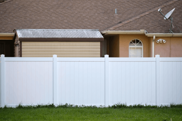 6ft vinyl fencing